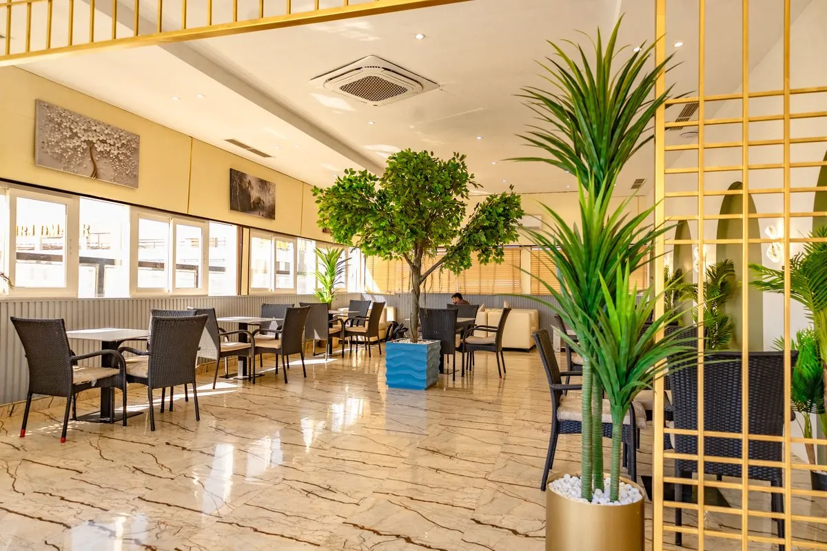 Exquisite Lounges and Dining