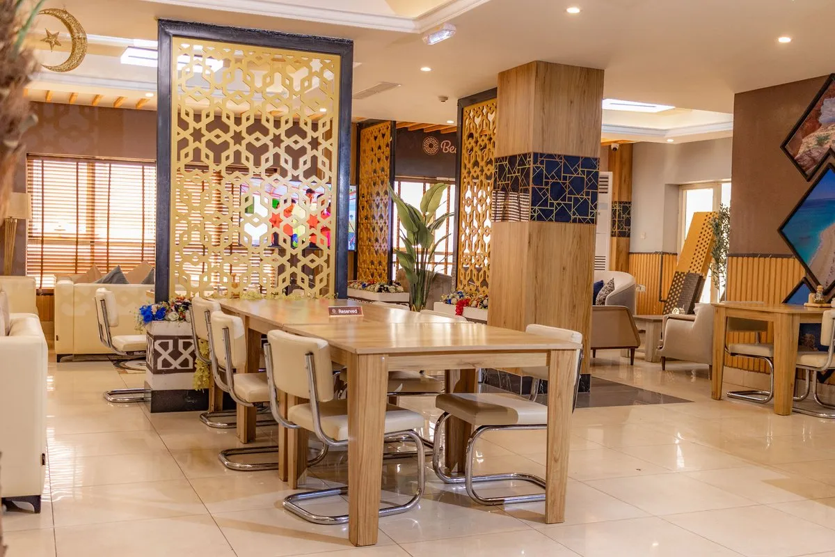 Exquisite Lounges and Dining